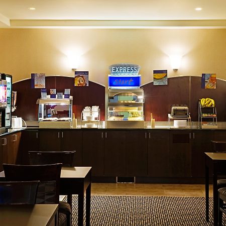 Holiday Inn Express & Suites-Regina-South By Ihg Buitenkant foto
